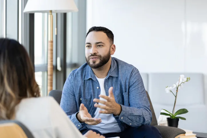 One-on-one counseling session during cocaine addiction treatment in Maine